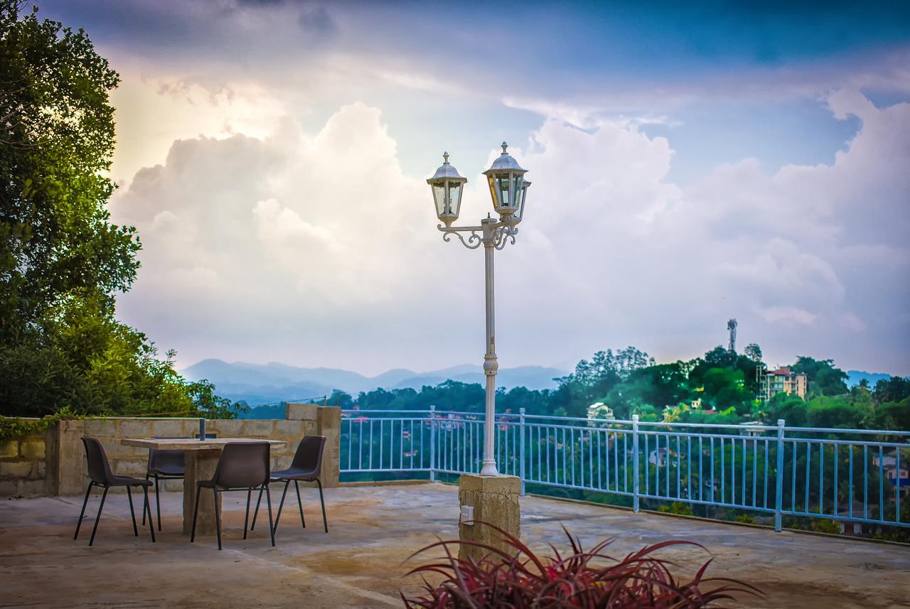 Villa Serene Kandy Exterior foto
